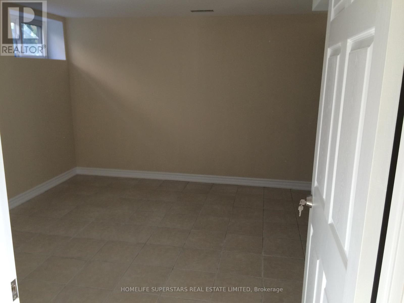 14 Dorward Drive, Toronto (Mount Olive-Silverstone-Jamestown), Ontario  M9V 2J5 - Photo 25 - W12858650