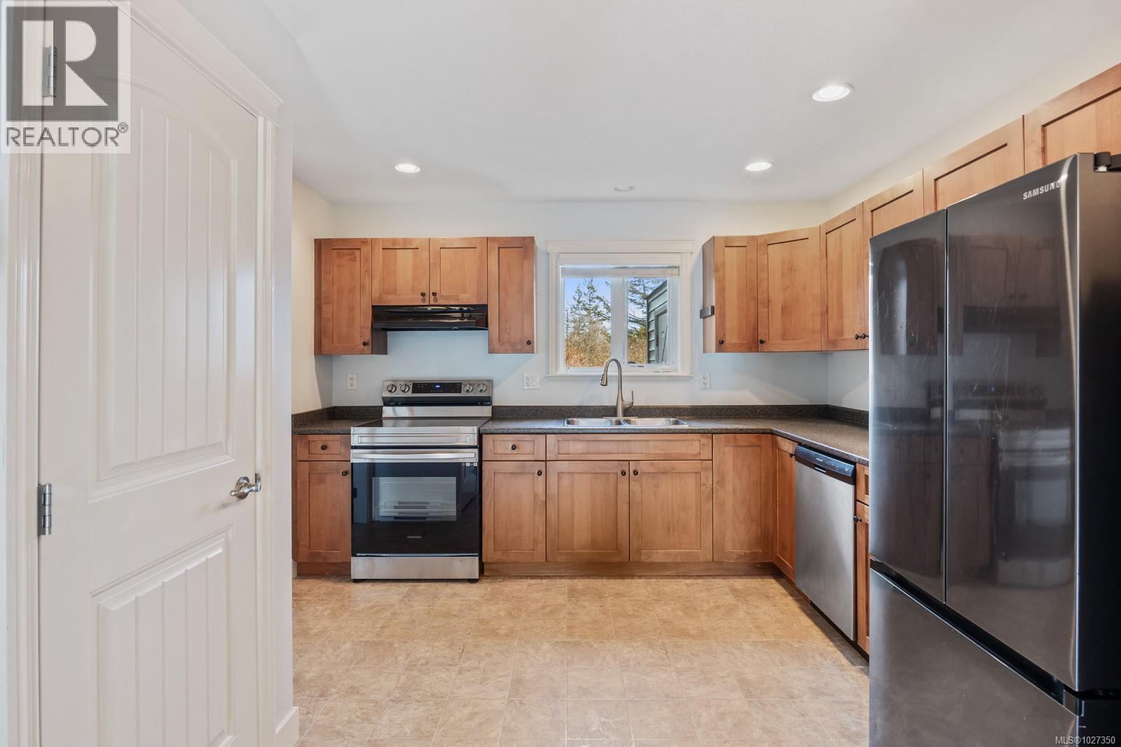 110 1500 Cumberland Rd, Courtenay, British Columbia  V9N 2E9 - Photo 5 - 1027350