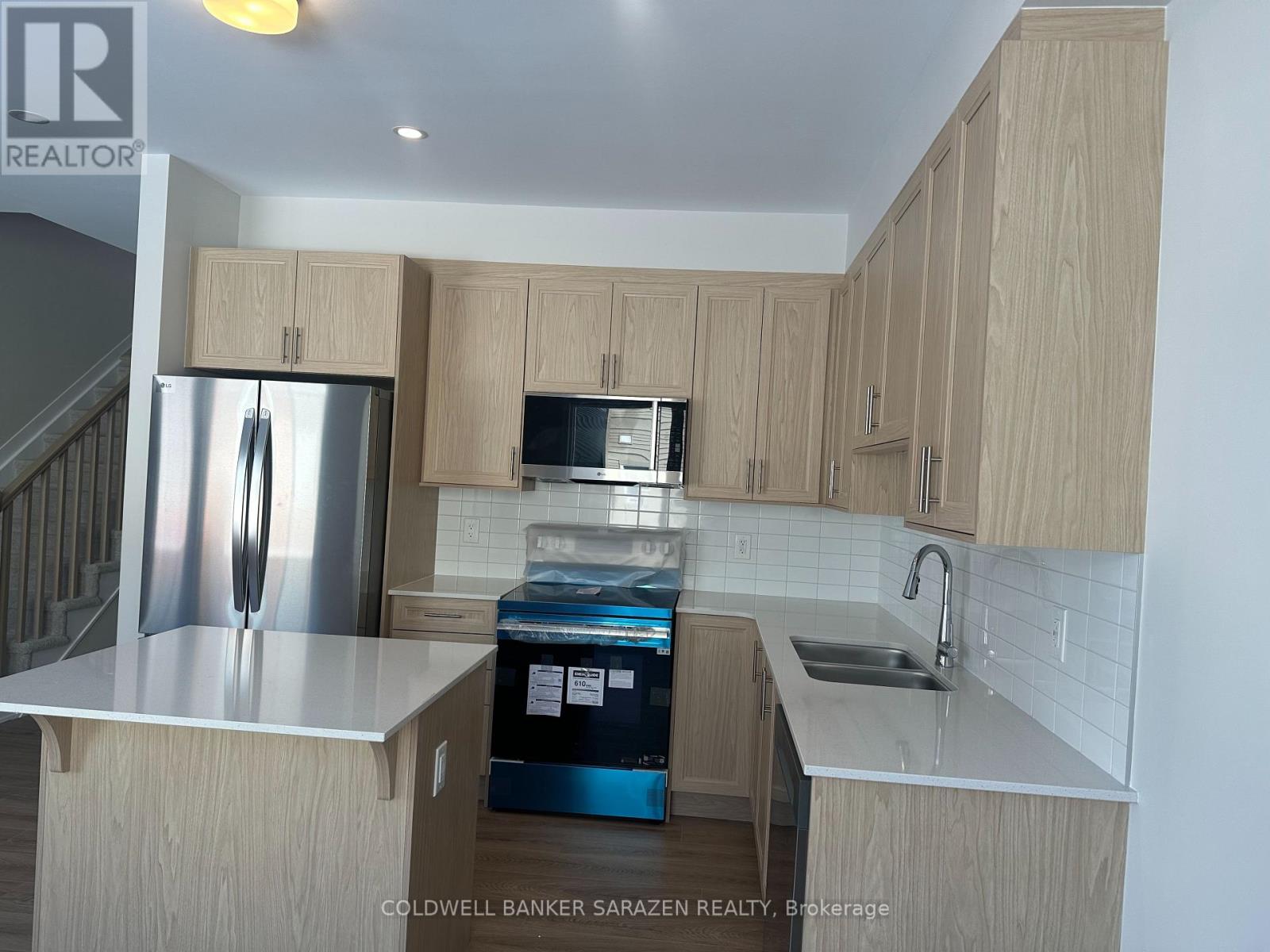 417 Les Emmerson Drive, Ottawa, Ontario  K2J 7L7 - Photo 4 - X12828864