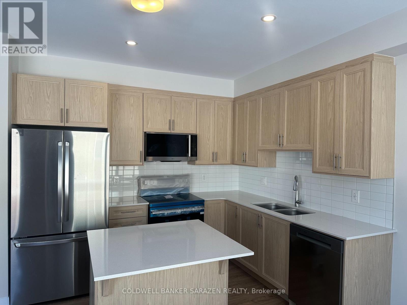 417 Les Emmerson Drive, Ottawa, Ontario  K2J 7L7 - Photo 8 - X12828864