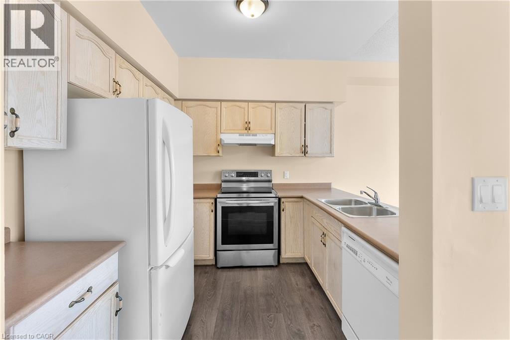 38 Natalie Court, Thorold, Ontario  L2V 5C6 - Photo 8 - 40781494