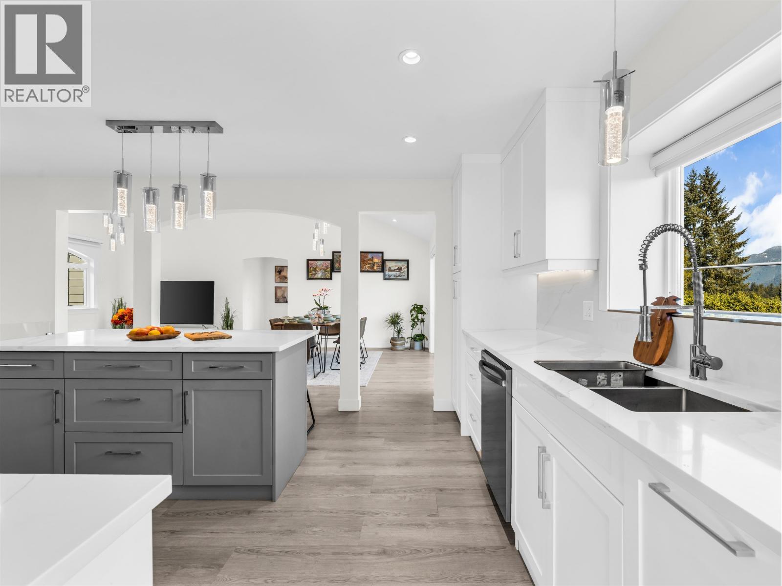 4254 Caddy Road, North Vancouver, British Columbia  V7G 1B7 - Photo 17 - R3095719