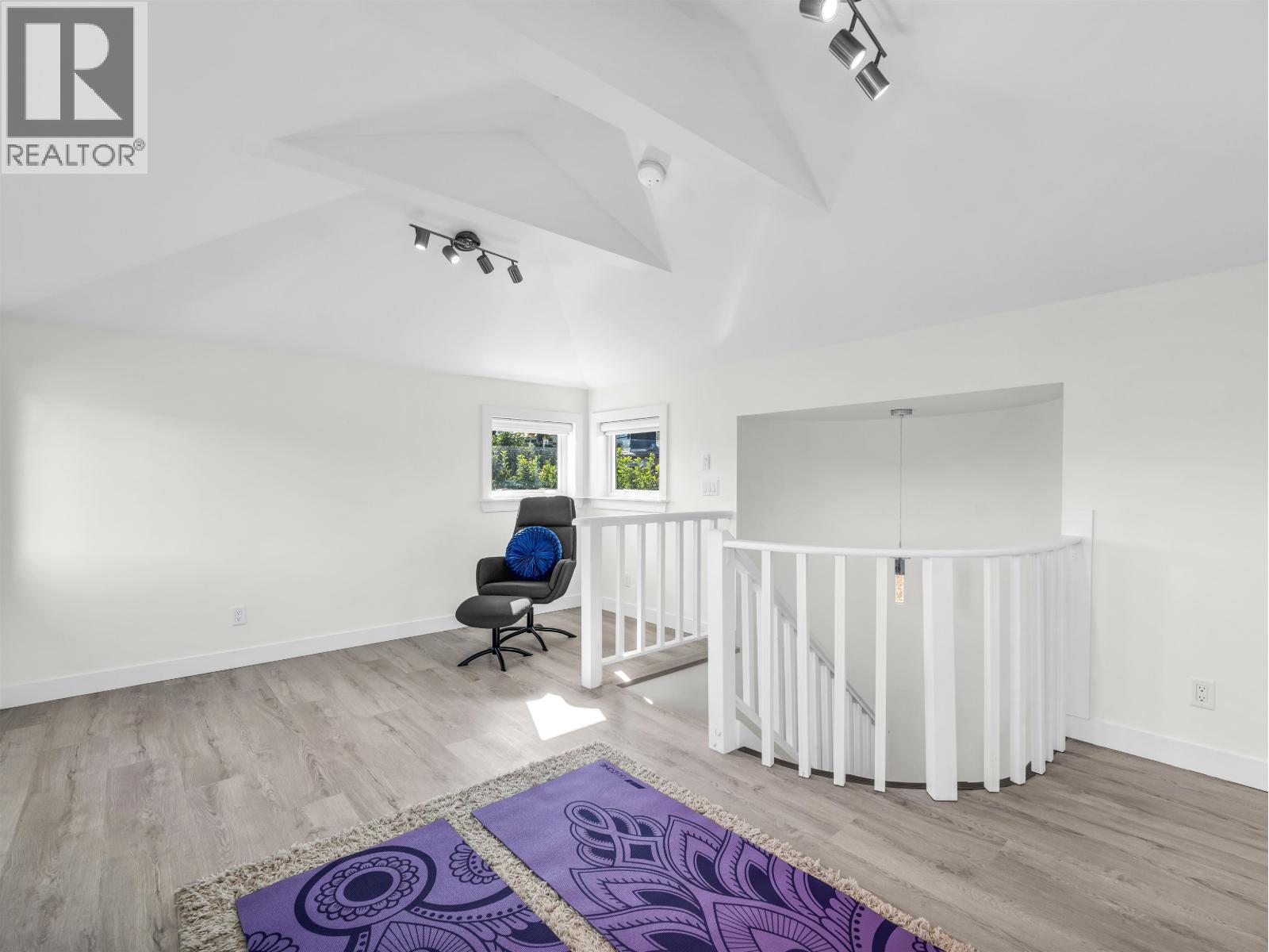 4254 Caddy Road, North Vancouver, British Columbia  V7G 1B7 - Photo 28 - R3095719