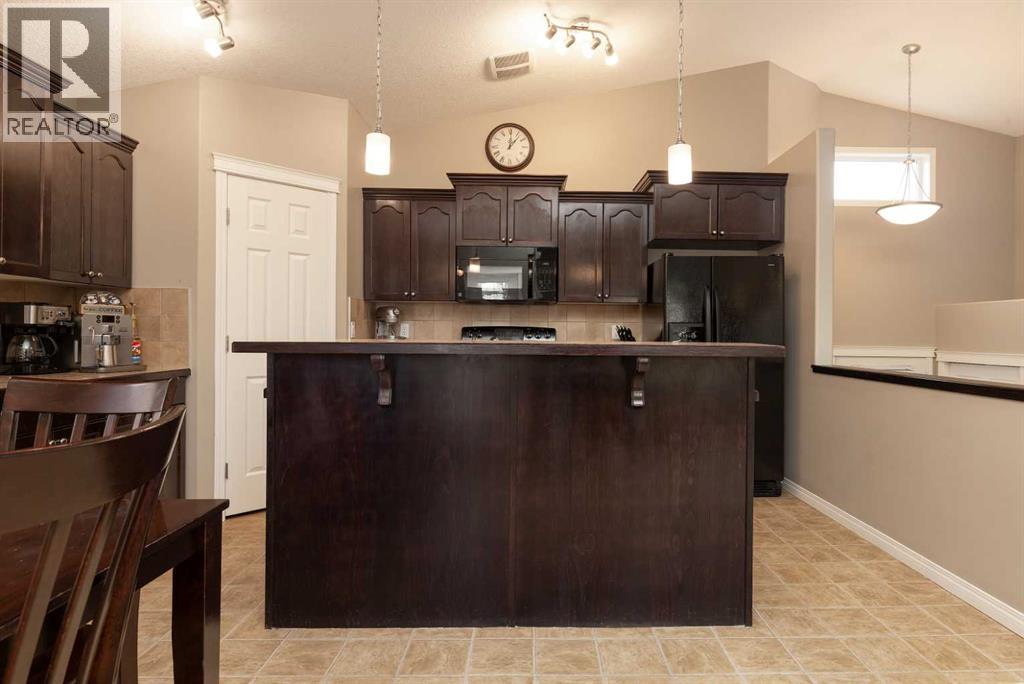 4402 Sundance Road, Coalhurst, Alberta  T0L 0V2 - Photo 9 - A2290382