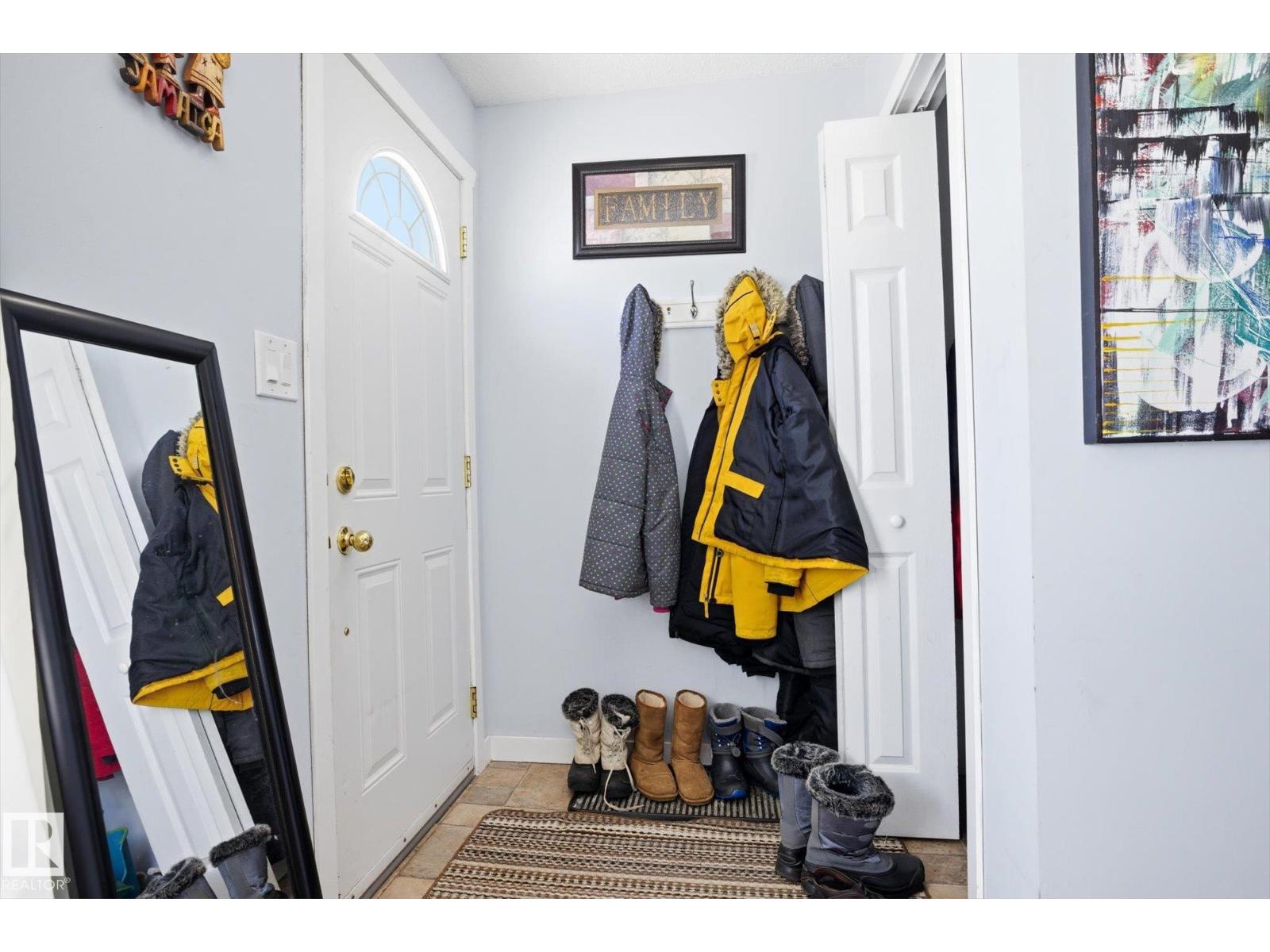 9009 102 Av, Morinville, Alberta  T8R 1B5 - Photo 12 - E4476318