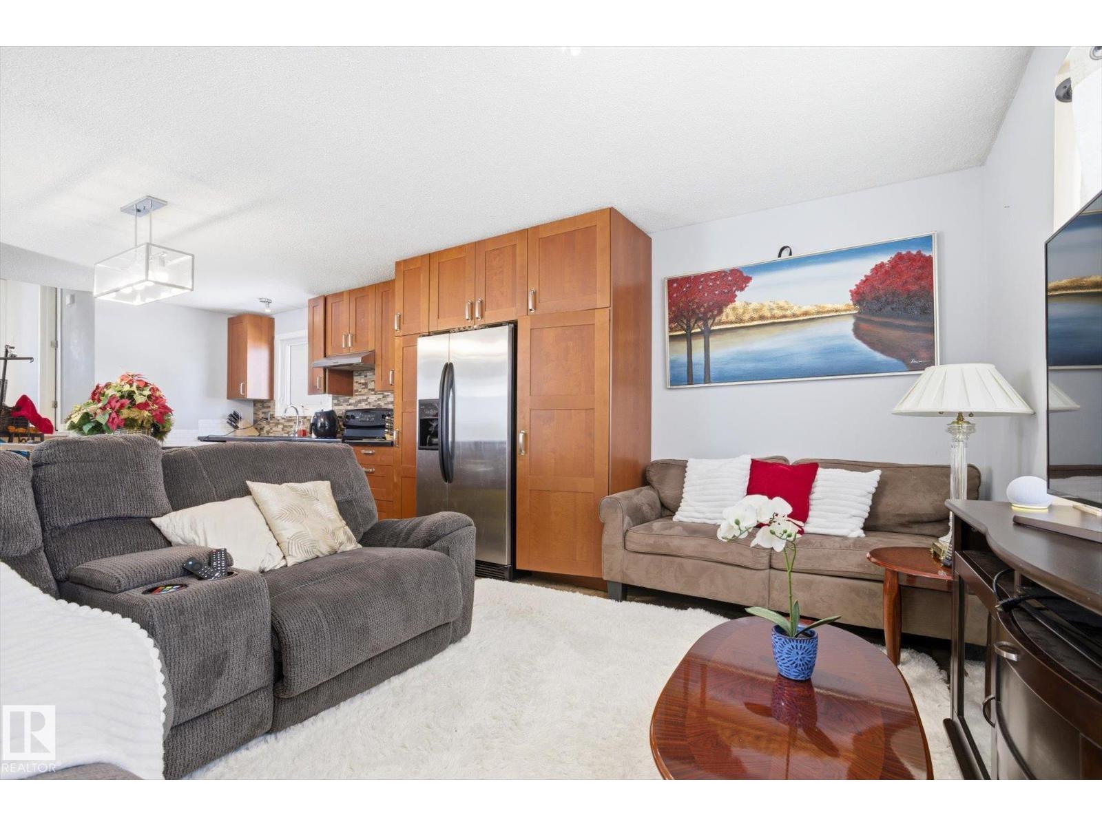 9009 102 Av, Morinville, Alberta  T8R 1B5 - Photo 6 - E4476318