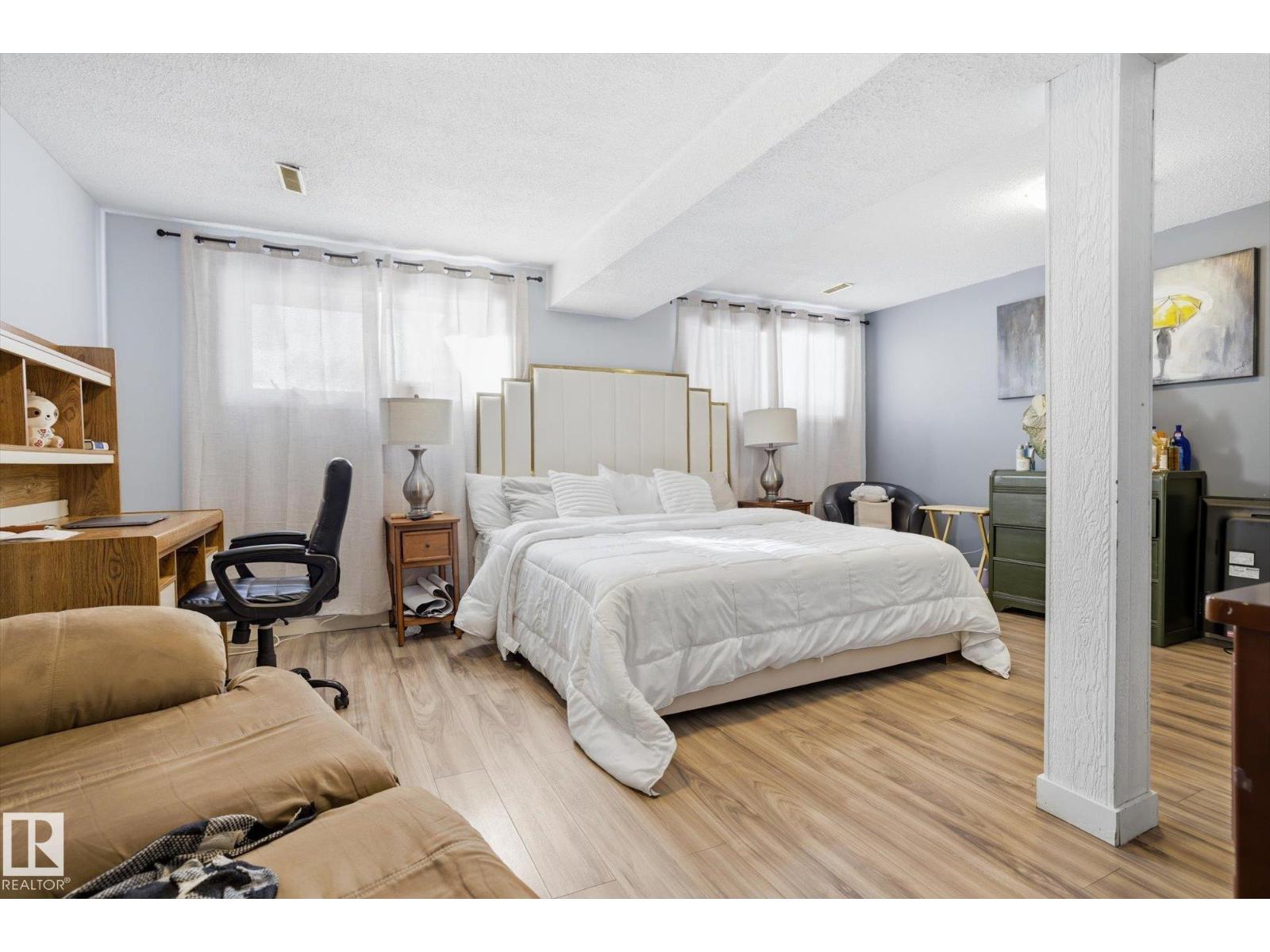 9009 102 Av, Morinville, Alberta  T8R 1B5 - Photo 14 - E4476318