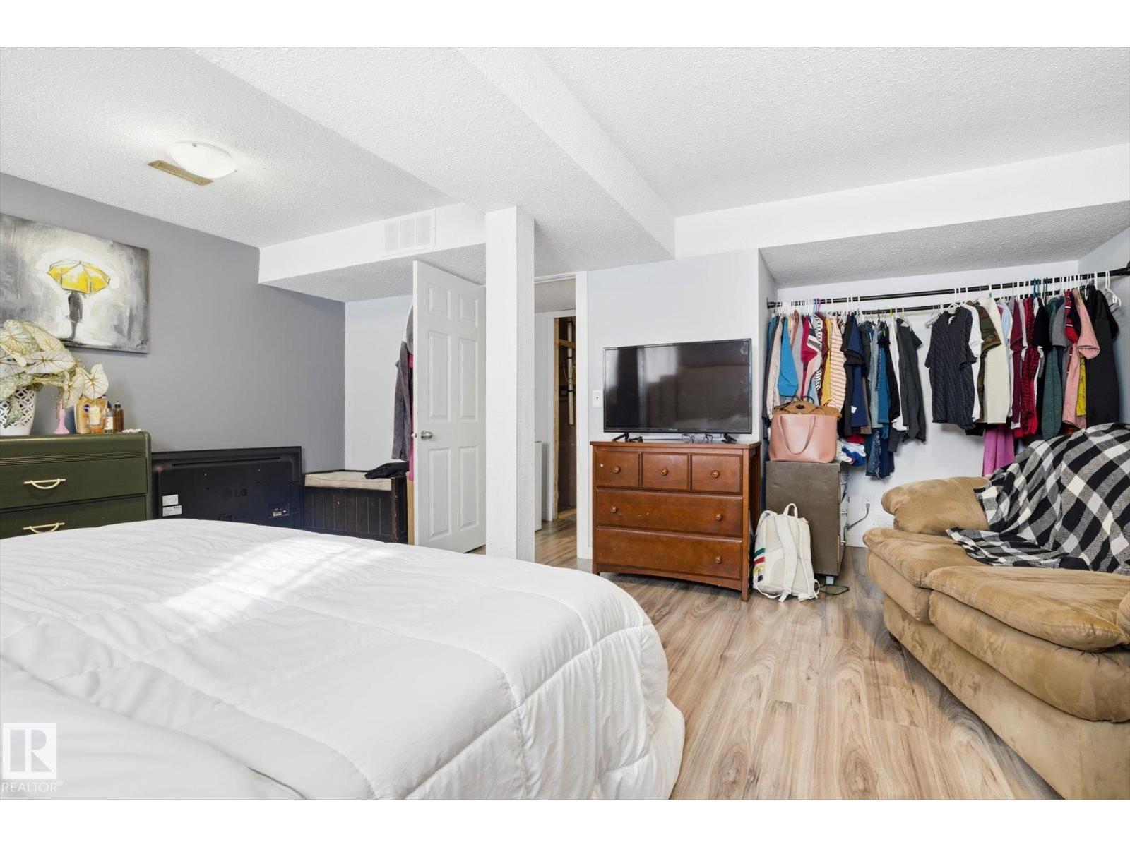 9009 102 Av, Morinville, Alberta  T8R 1B5 - Photo 15 - E4476318