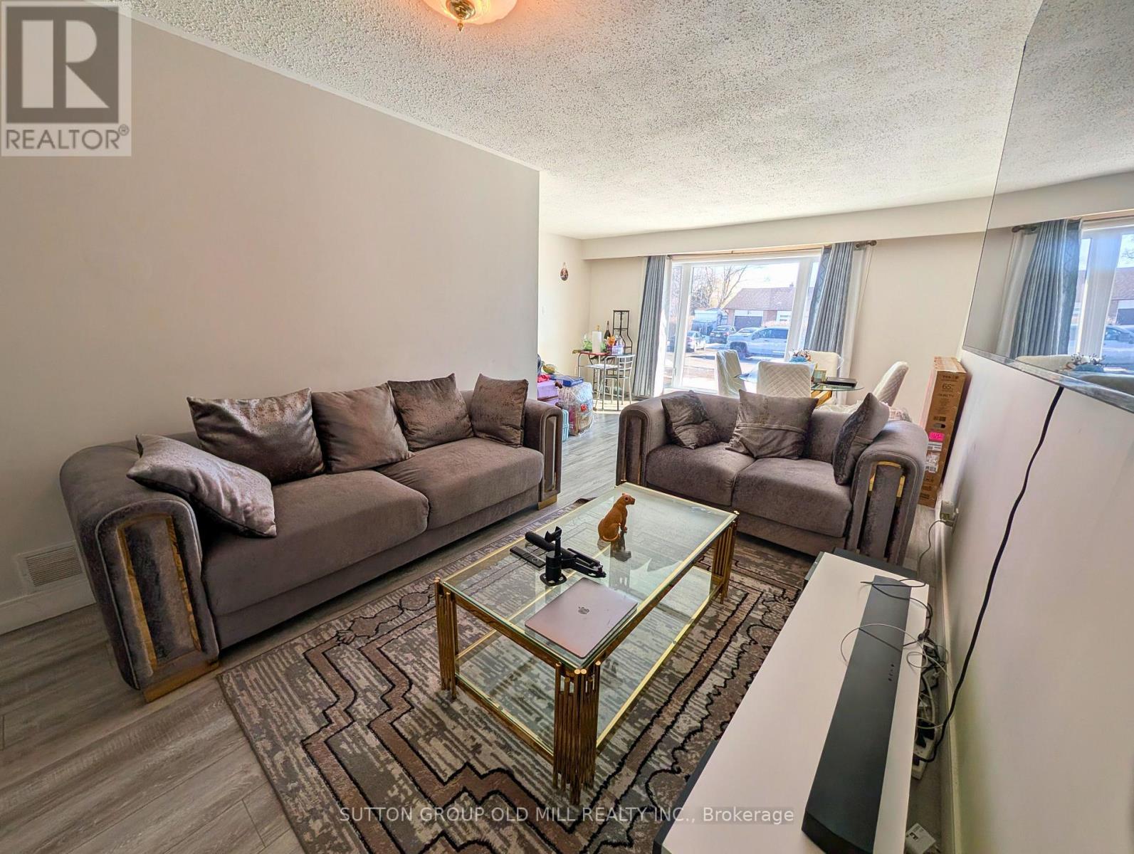 Upper - 19 Ascot Avenue, Brampton, Ontario  L6T 2P3 - Photo 3 - W12858162