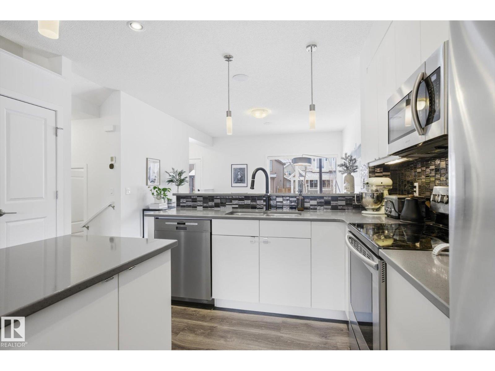 347 Desrochers Bv Sw, Edmonton, Alberta  T6W 3J2 - Photo 13 - E4475858