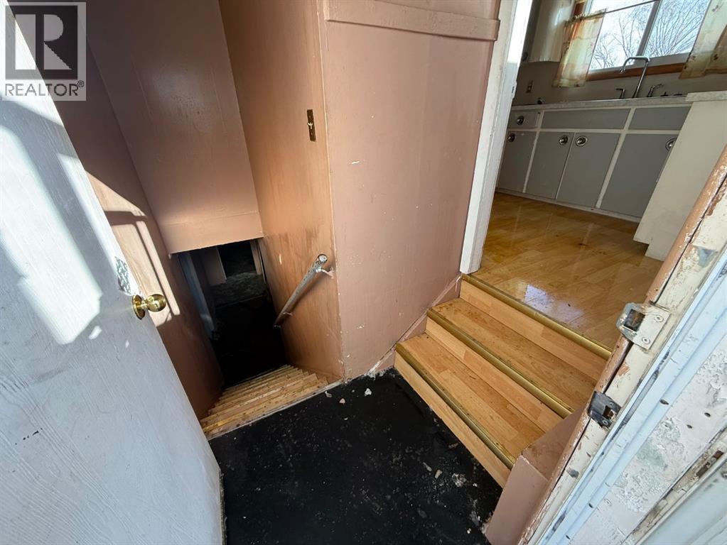 709 Centre Street, Hanna, Alberta T0J 1P0 - Photo 7 - A2290205