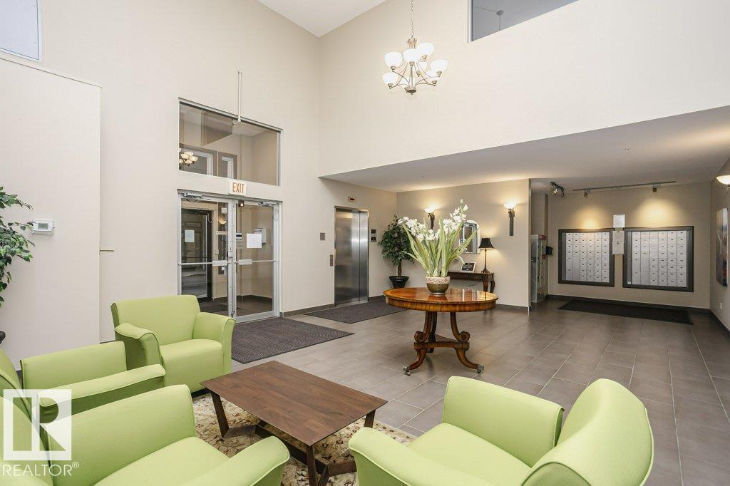 #302 160 Magrath Rd Nw, Edmonton, Alberta  T6R 3T7 - Photo 2 - E4476444