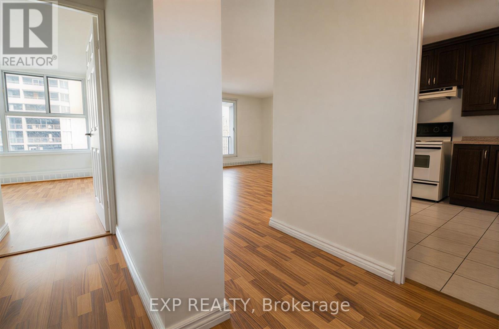 508 - 1785 Frobisher Lane, Ottawa, Ontario  K1G 3T7 - Photo 4 - X12858744