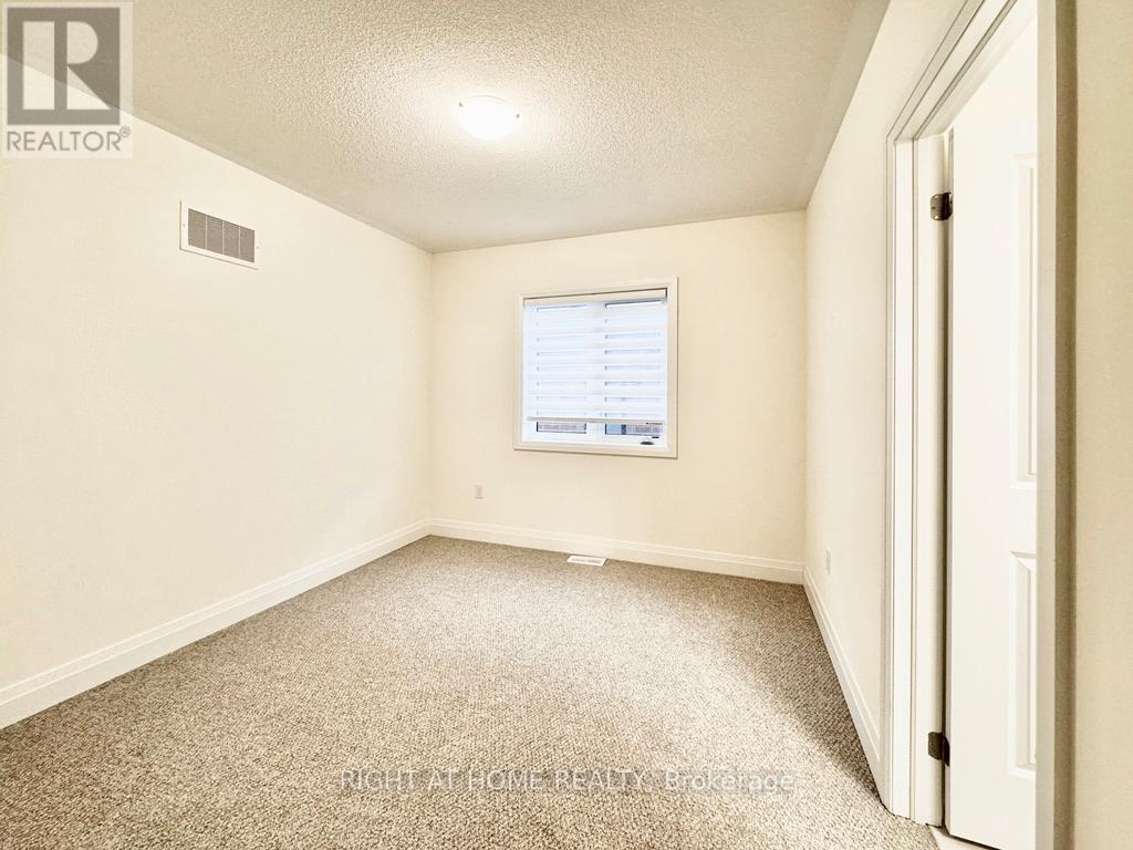 21 Calypso Avenue, Springwater, Ontario  L9X 2E3 - Photo 13 - S12858728