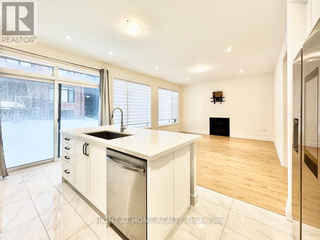 21 Calypso Avenue, Springwater, Ontario  L9X 2E3 - Photo 5 - S12858728