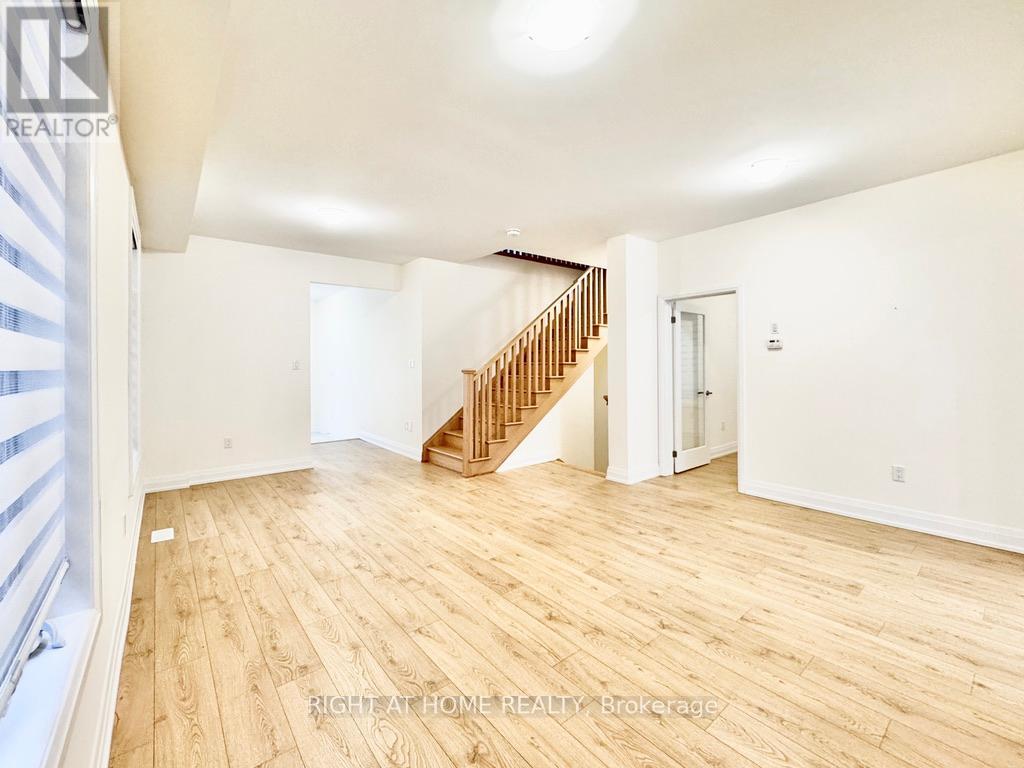 21 Calypso Avenue, Springwater, Ontario  L9X 2E3 - Photo 7 - S12858728