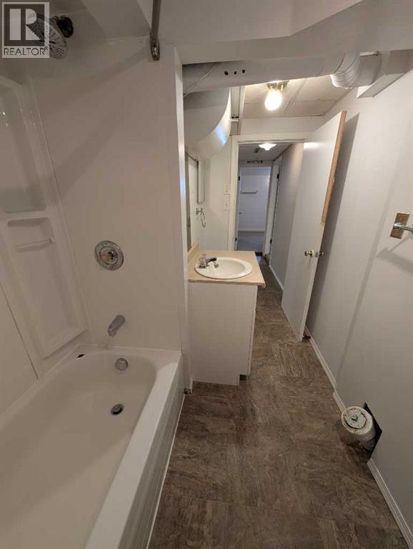 60 6 Street Sw, Medicine Hat, Alberta T1A 4H8 - Photo 43 - A2290698