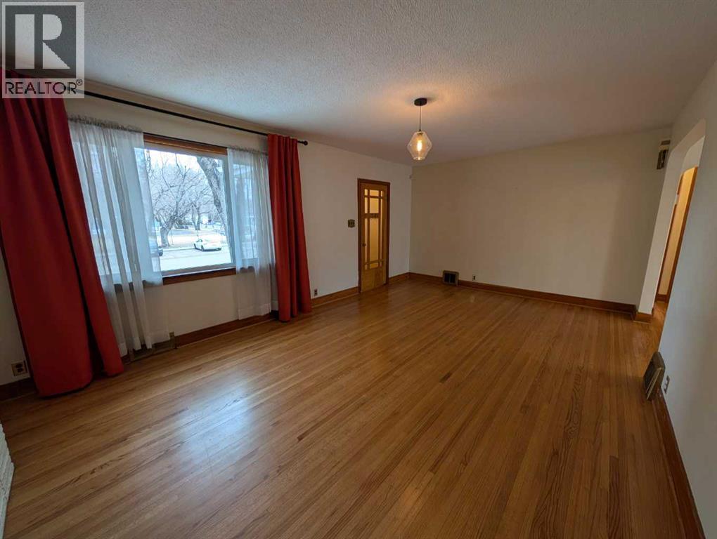 60 6 Street Sw, Medicine Hat, Alberta T1A 4H8 - Photo 8 - A2290698