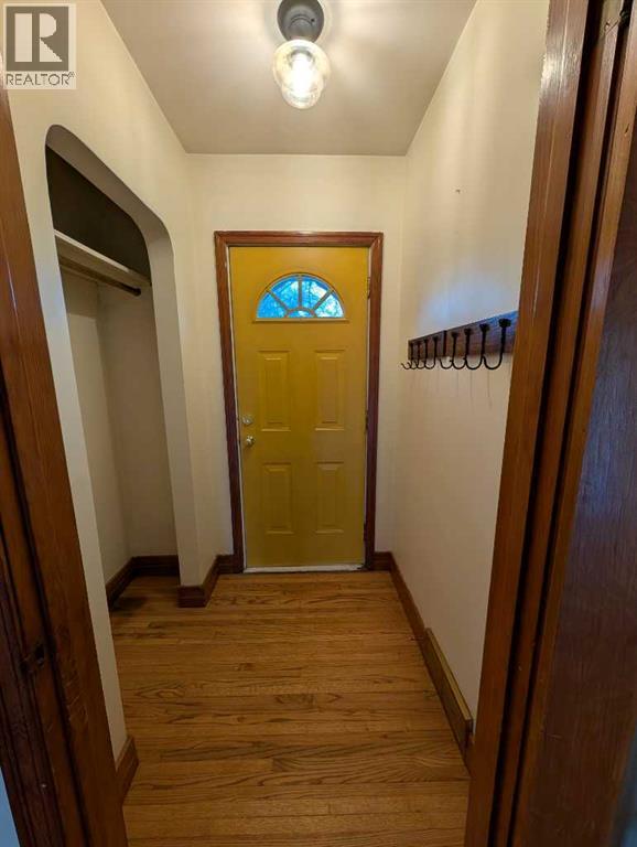 60 6 Street Sw, Medicine Hat, Alberta T1A 4H8 - Photo 5 - A2290698