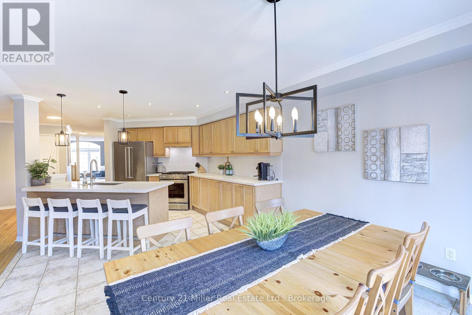 2142 Meadowglen Drive, Oakville, Ontario  L6M 4C8 - Photo 8 - W12829702