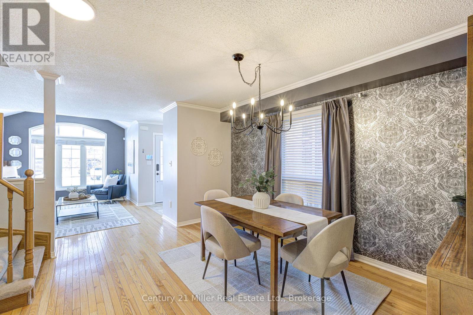 2142 Meadowglen Drive, Oakville, Ontario  L6M 4C8 - Photo 9 - W12829702