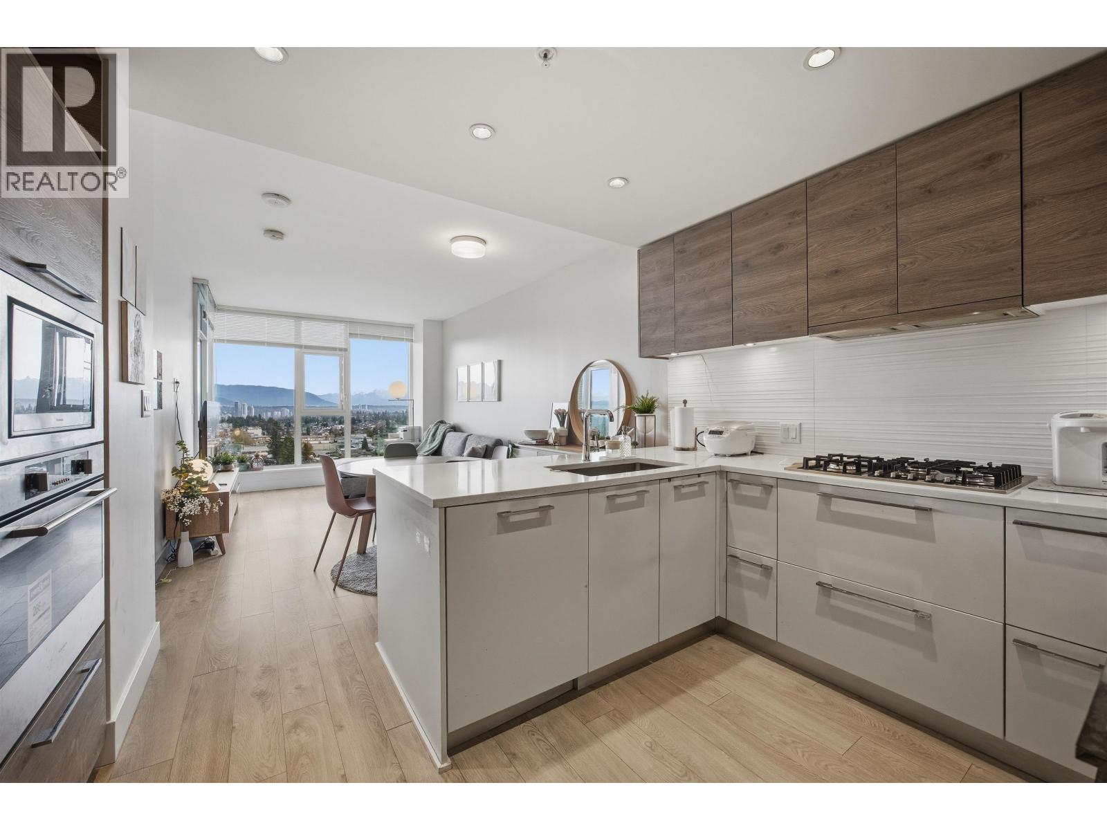 2106 7303 Noble Lane, Burnaby, British Columbia  V3N 0H2 - Photo 3 - R3092396