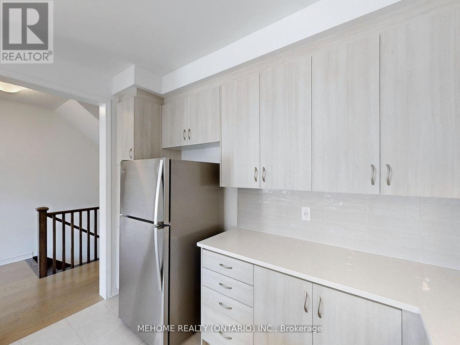 1371 William Halton Parkway, Oakville, Ontario  L6M 5N9 - Photo 13 - W12858630