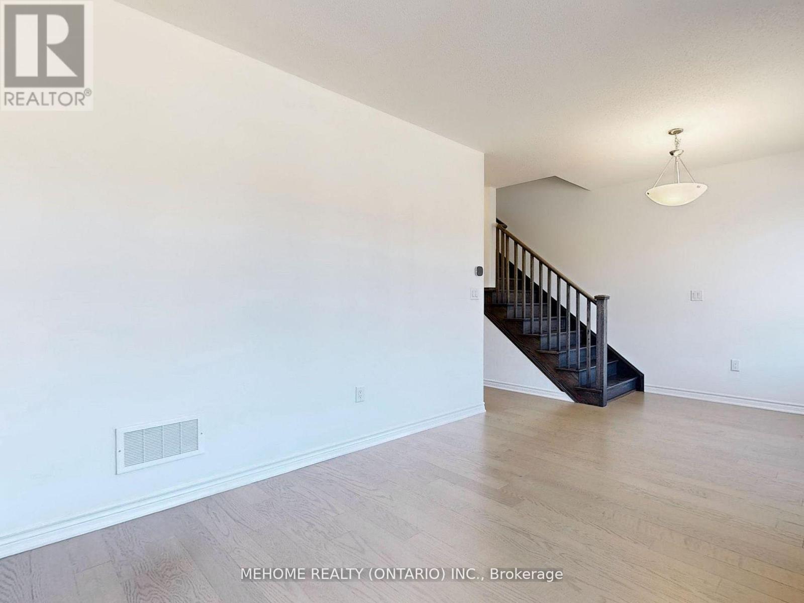 1371 William Halton Parkway, Oakville, Ontario  L6M 5N9 - Photo 8 - W12858630