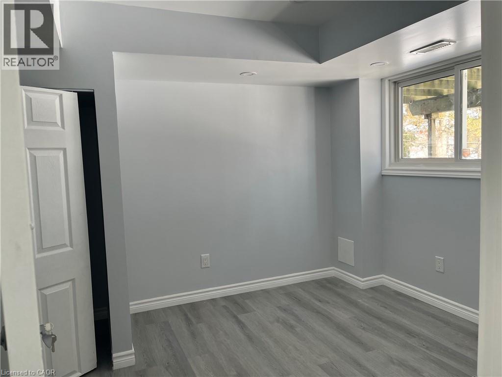 58 Pathfinder Crescent Unit# Lower Level, Kitchener, Ontario  N2P 1S6 - Photo 18 - 40809414