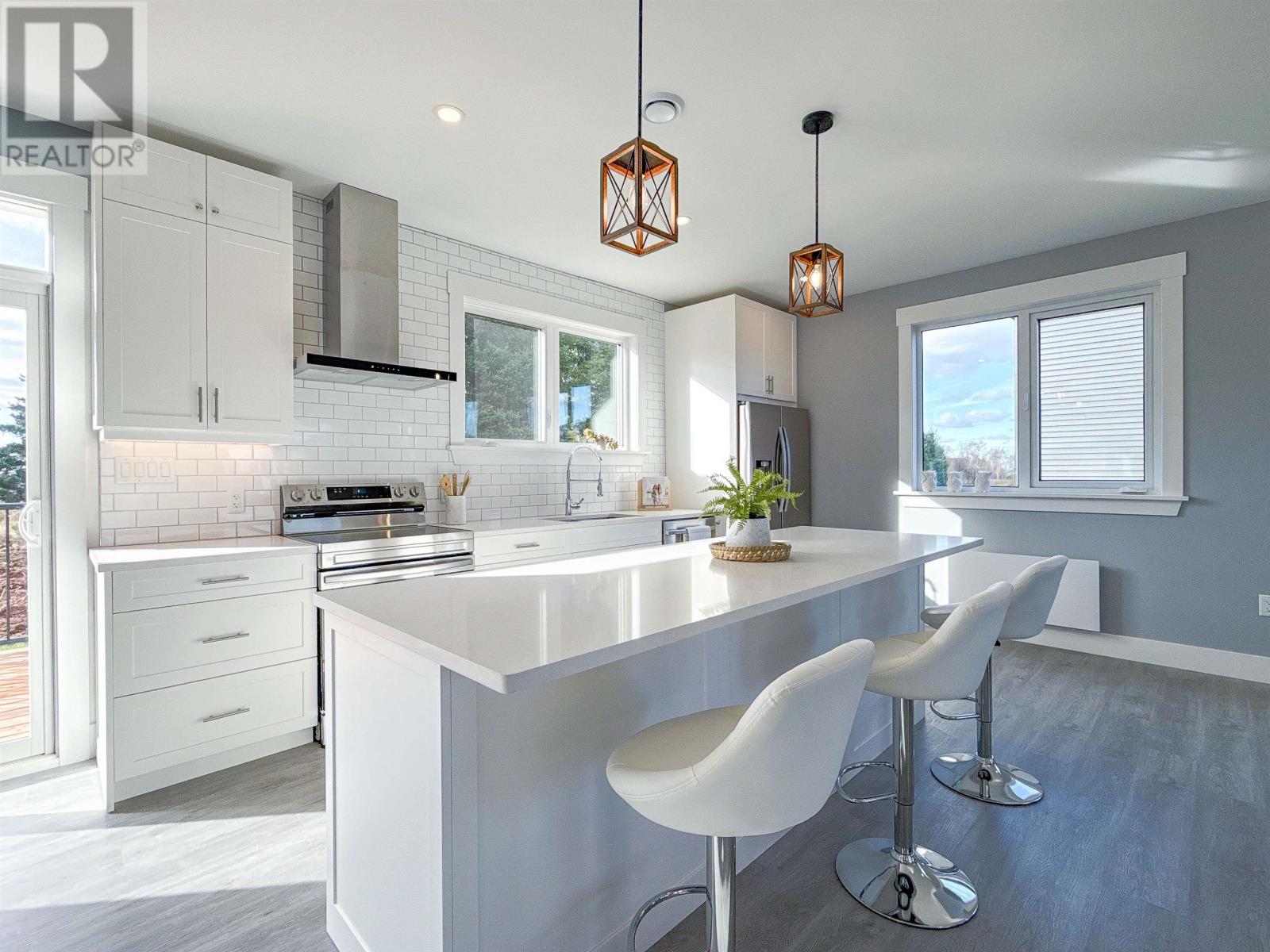 7 Maple Leaf Row, Stratford, Prince Edward Island C1B 4C9 - Photo 16 - 202604097