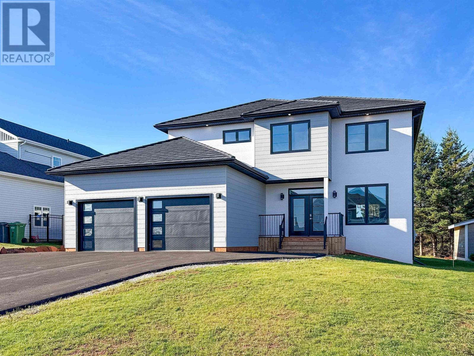 7 Maple Leaf Row, Stratford, Prince Edward Island C1B 4C9 - Photo 3 - 202604097