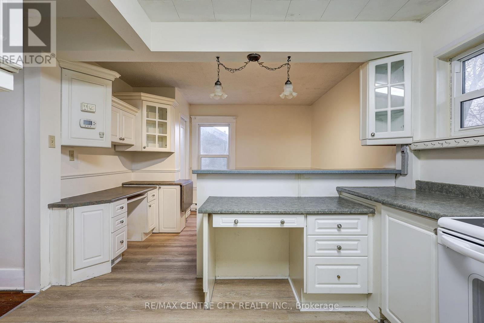 84 Wharncliffe Road S, London South, Ontario  N6J 2K1 - Photo 36 - X12858760