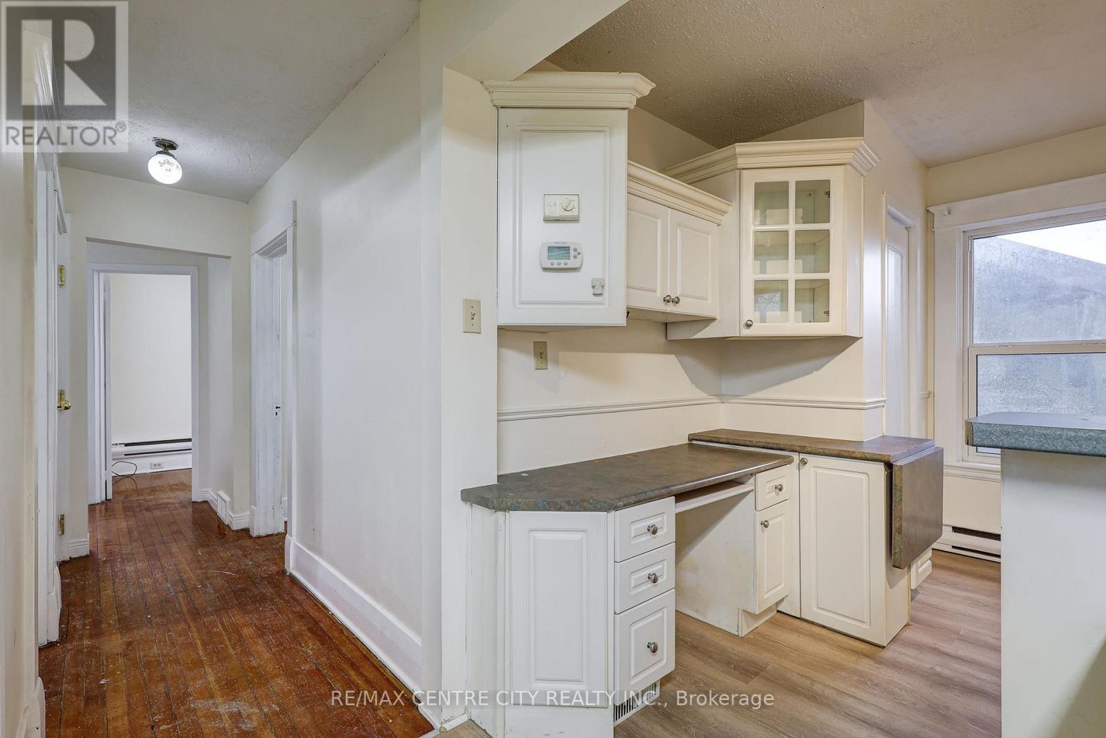 84 Wharncliffe Road S, London South, Ontario  N6J 2K1 - Photo 37 - X12858760