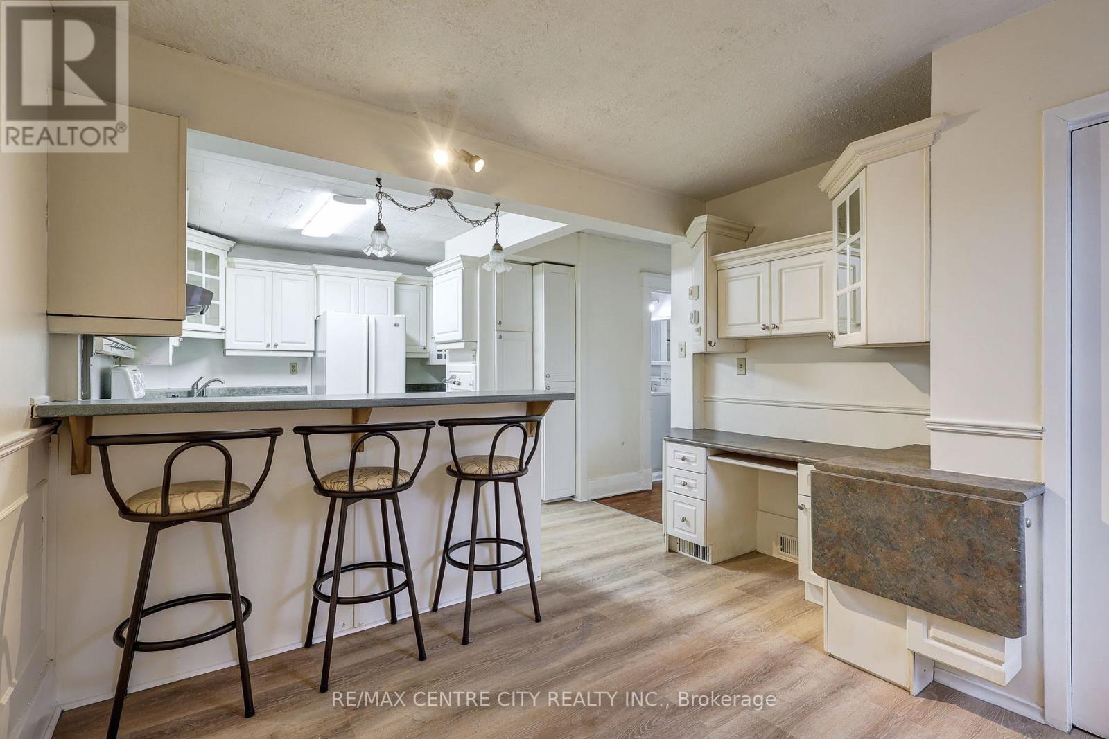 84 Wharncliffe Road S, London South, Ontario  N6J 2K1 - Photo 39 - X12858760