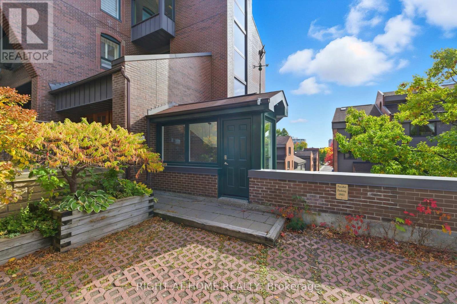 21 - 135 SPRINGFIELD ROAD, Ottawa, Ontario