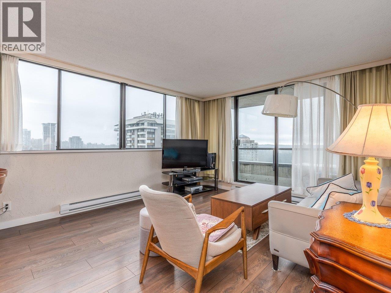 2002 3970 Carrigan Court, Burnaby, British Columbia  V3N 4S5 - Photo 3 - R3096693