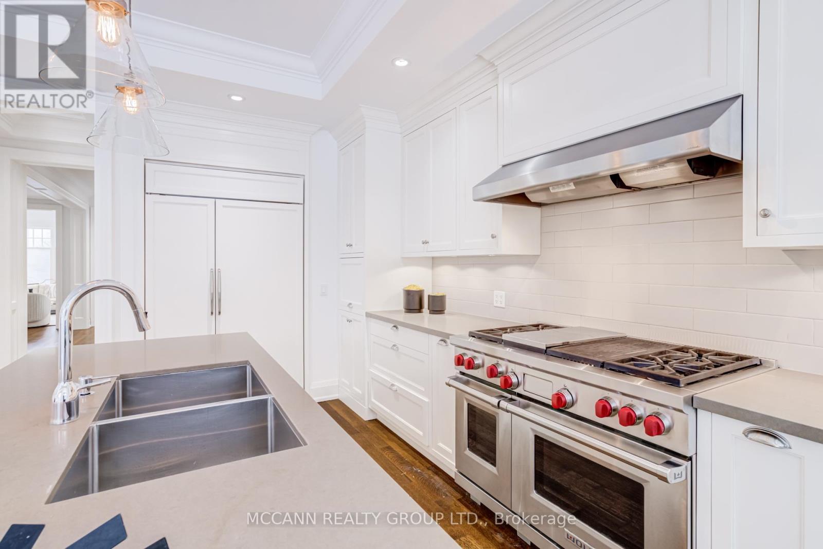 172 Hanna Road, Toronto, Ontario  M4G 3N8 - Photo 11 - C12858772