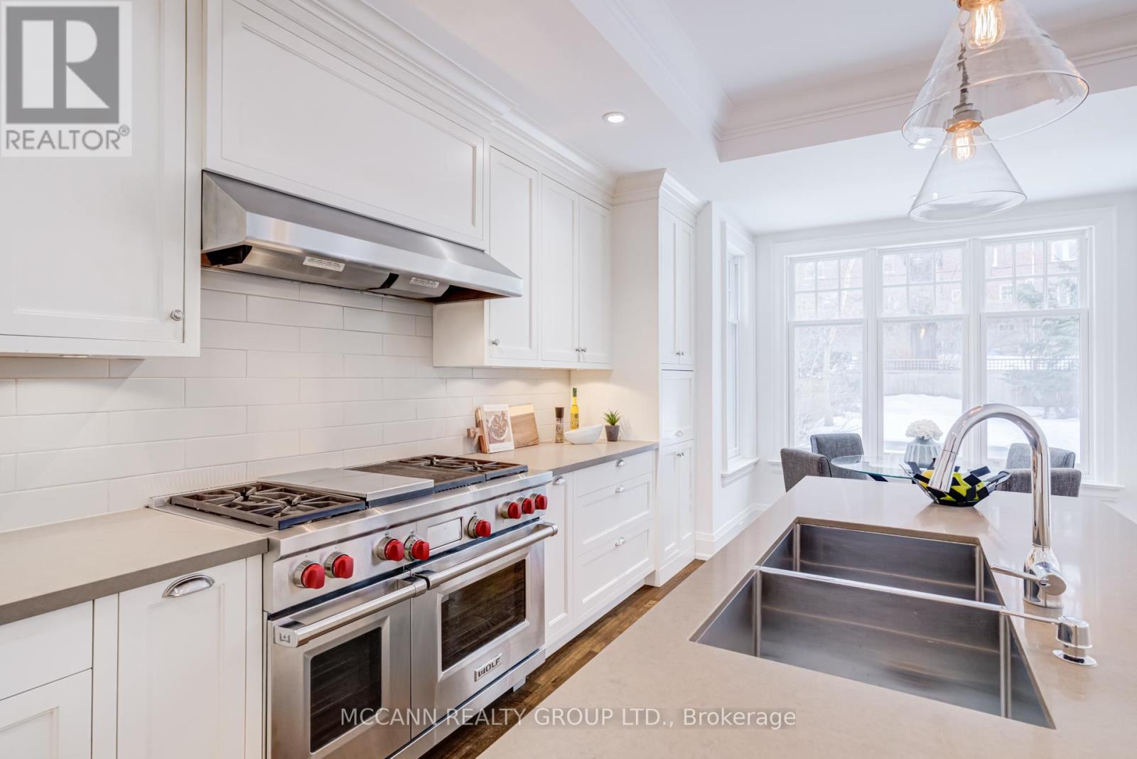 172 Hanna Road, Toronto, Ontario  M4G 3N8 - Photo 12 - C12858772