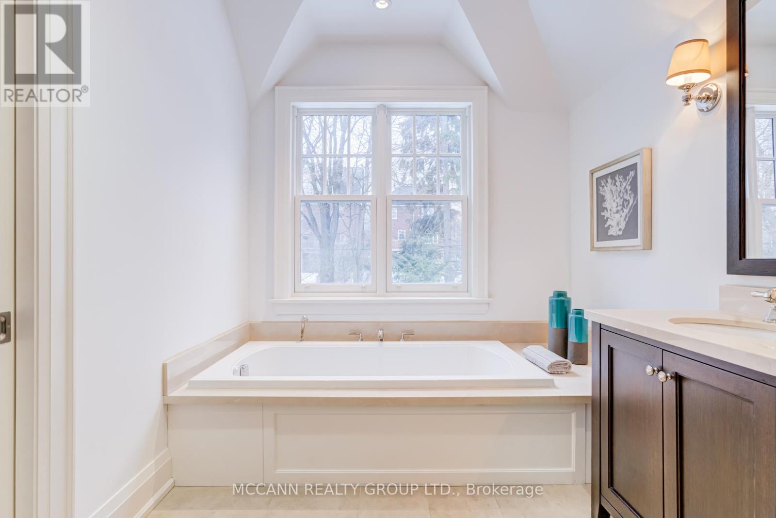 172 Hanna Road, Toronto, Ontario  M4G 3N8 - Photo 30 - C12858772