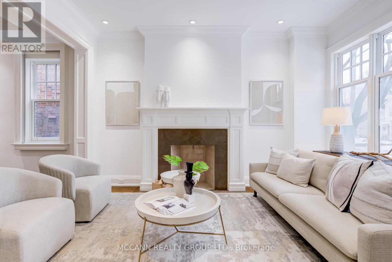 172 Hanna Road, Toronto, Ontario  M4G 3N8 - Photo 4 - C12858772