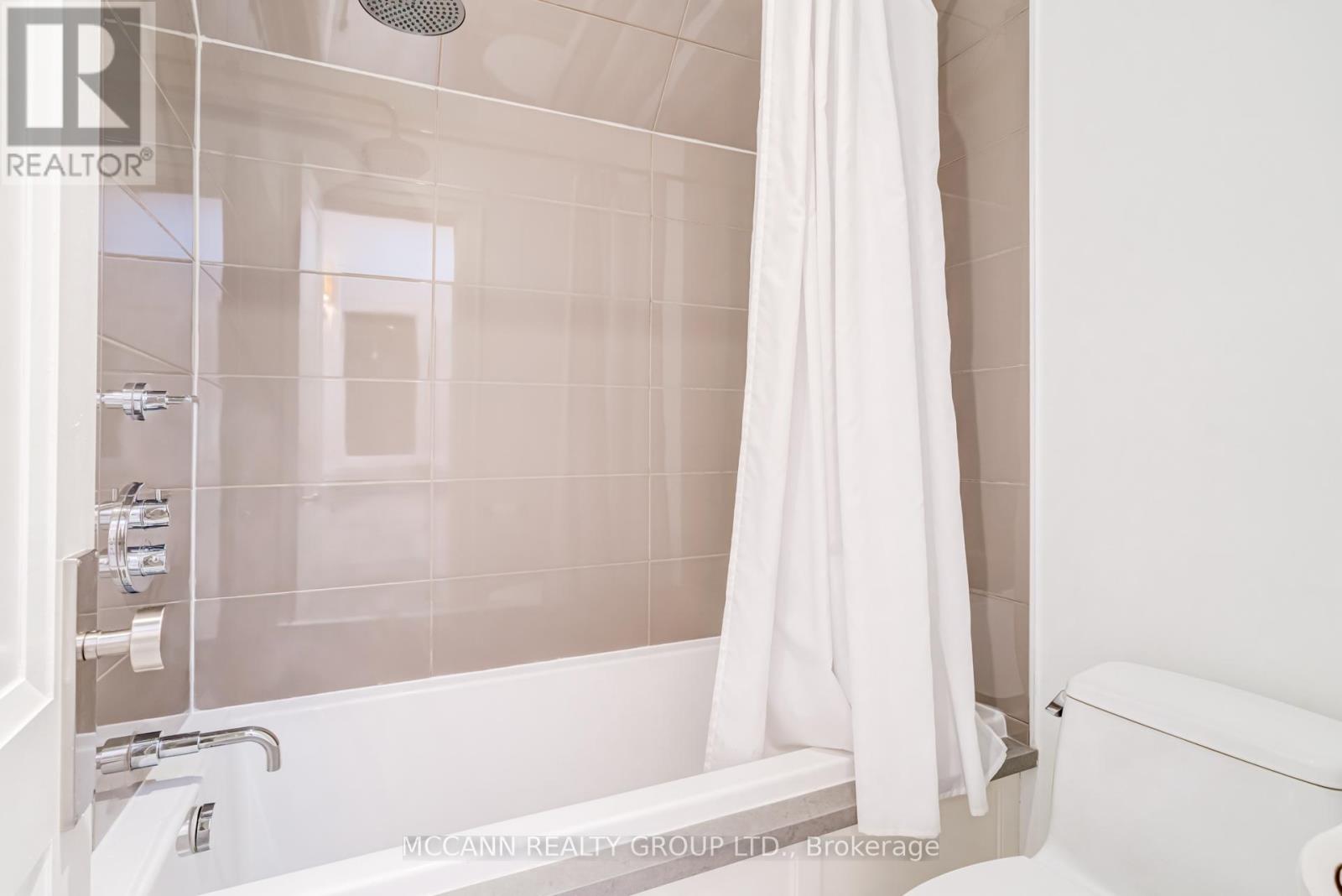 172 Hanna Road, Toronto, Ontario  M4G 3N8 - Photo 46 - C12858772