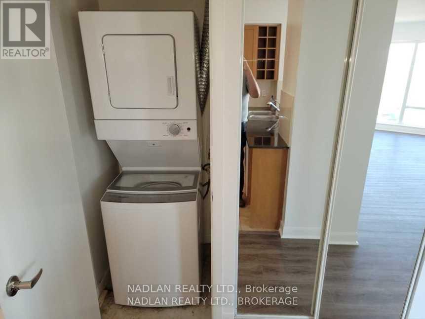 3901 - 210 Victoria Street, Toronto, Ontario  M5B 2R3 - Photo 15 - C12855846