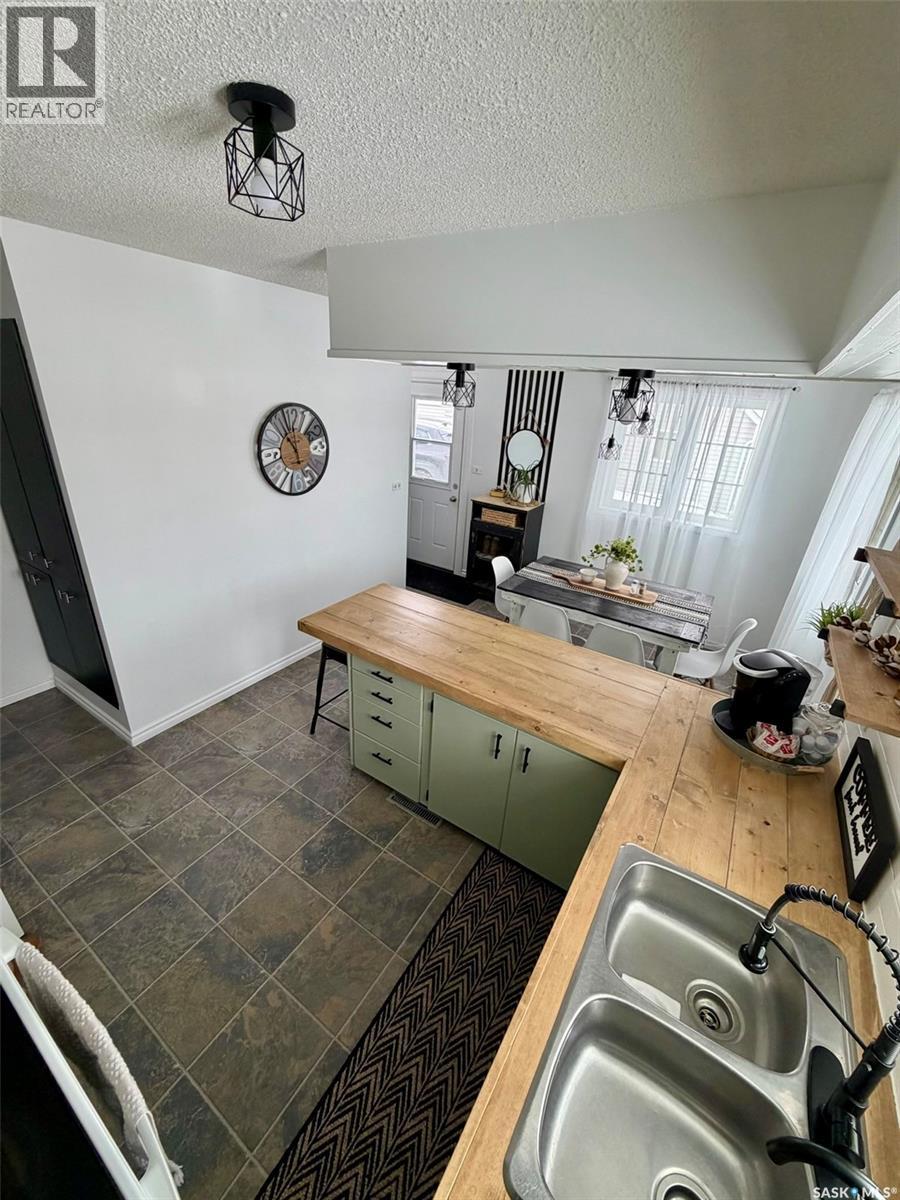 610 Albert Street, Hudson Bay, Saskatchewan  S0E 0Y0 - Photo 7 - SK029940