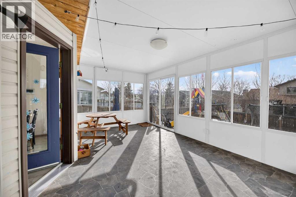 592 Meadowbrook Bay Se, Airdrie, Alberta  T4A 2A9 - Photo 25 - A2290512