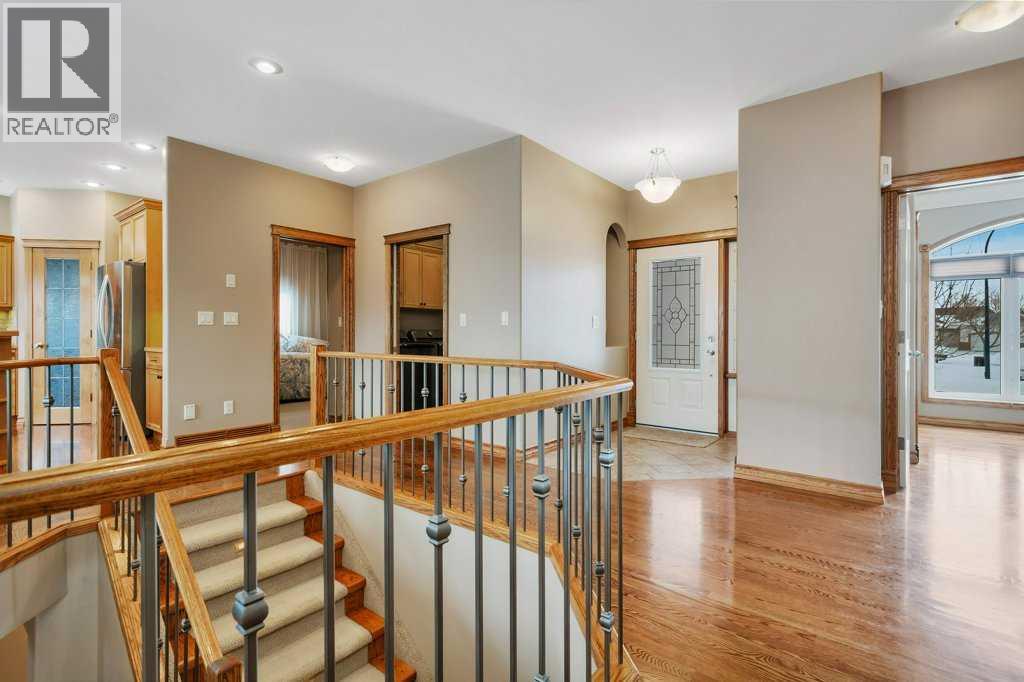 134 Lougheed Close, Red Deer, Alberta  T3R 3L9 - Photo 5 - A2289476