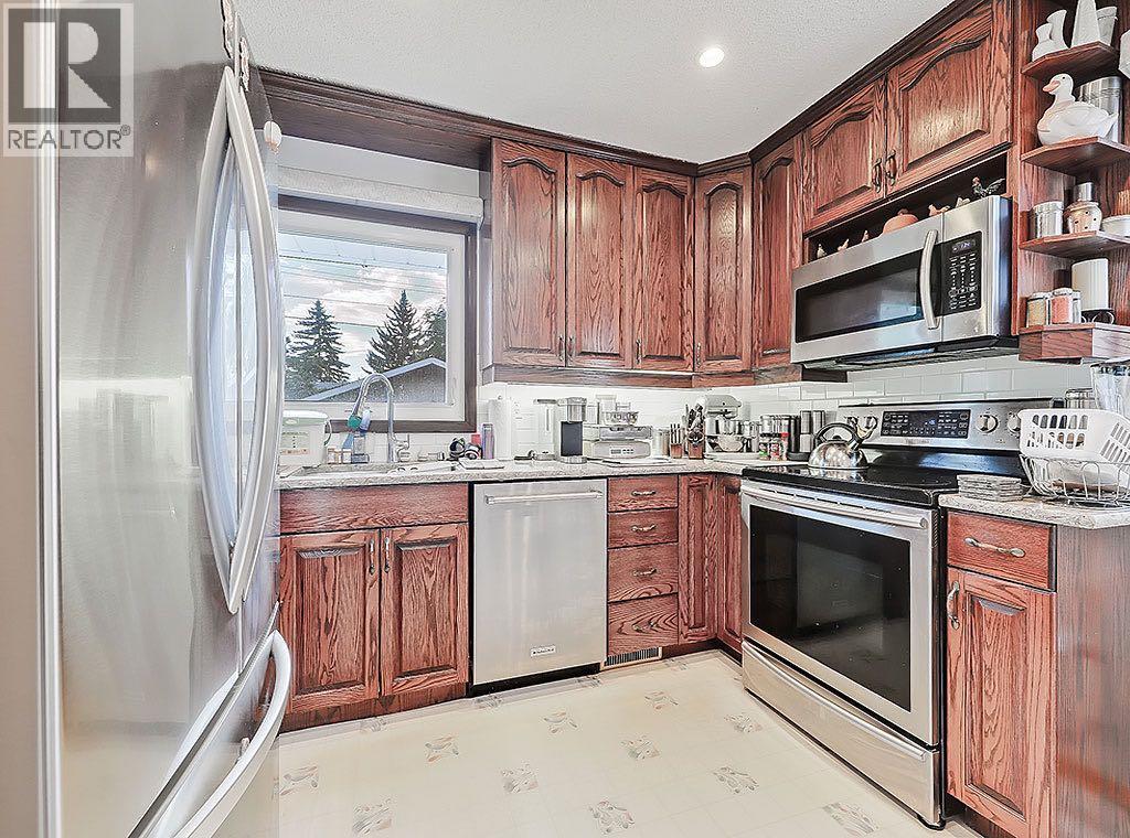 9432 Almond Crescent Se, Calgary, Alberta  T2J 1B6 - Photo 5 - A2291560