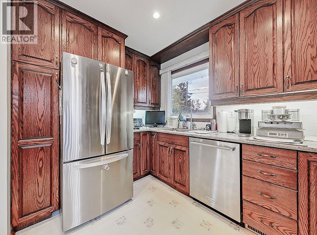 9432 Almond Crescent Se, Calgary, Alberta  T2J 1B6 - Photo 4 - A2291560