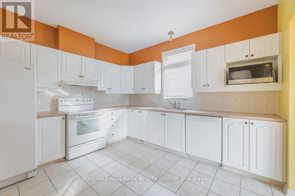 104 Bartlett Private, Ottawa, Ontario  K1V 2A8 - Photo 12 - X12858794