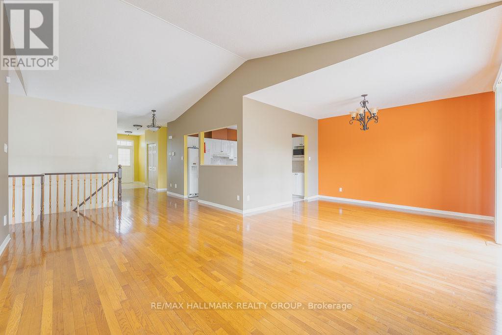 104 Bartlett Private, Ottawa, Ontario  K1V 2A8 - Photo 5 - X12858794