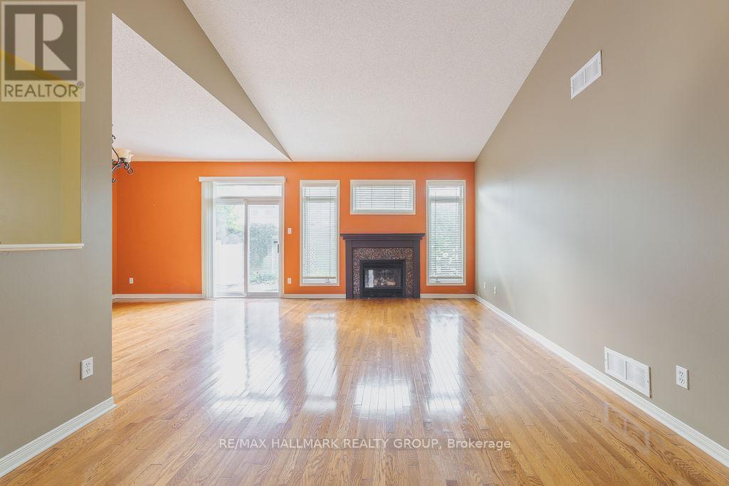 104 Bartlett Private, Ottawa, Ontario  K1V 2A8 - Photo 6 - X12858794